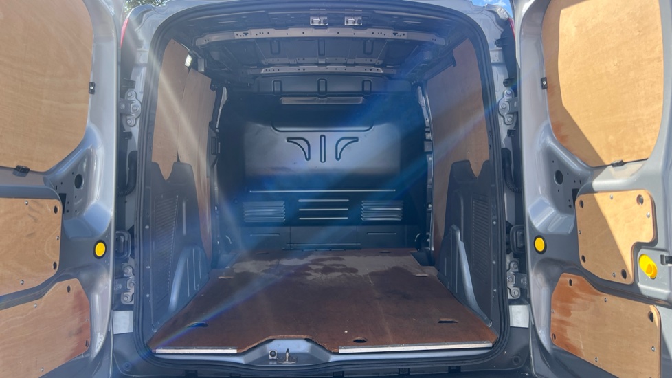 Ford Transit Connect 240 L1 Diesel 1.5 EcoBlue 100ps Limited Van - Image 4