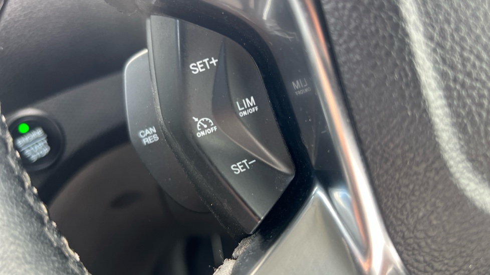 Ford Transit Connect 240 L1 Diesel 1.5 EcoBlue 100ps Limited Van - Image 26