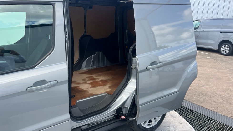 Ford Transit Connect 240 L1 Diesel 1.5 EcoBlue 100ps Limited Van - Image 40