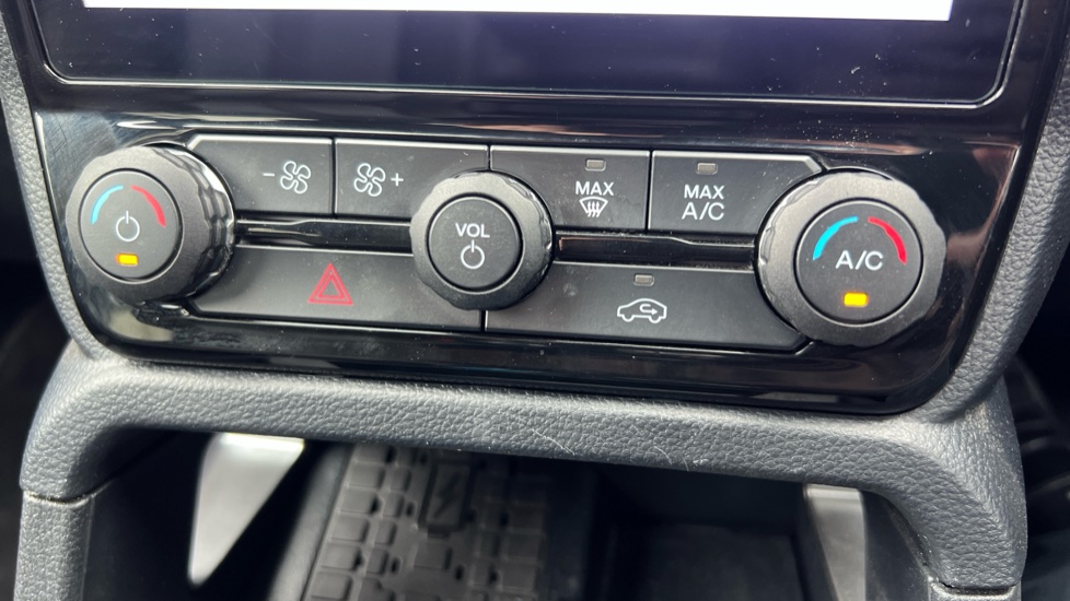 Ford Ranger Petrol Pick Up D/Cab Wildtrak 2.3 EcoBoost PHEV 281 Auto - Image 27