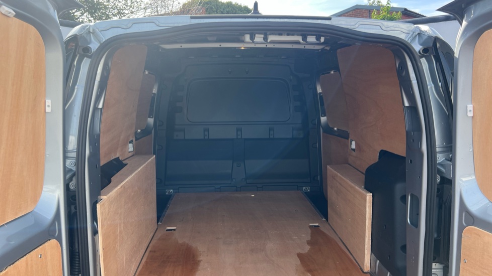 Ford Transit Connect 250 L2 Petrol 1.5 EcoBoost PHEV 150 Trend Van Auto - Image 4