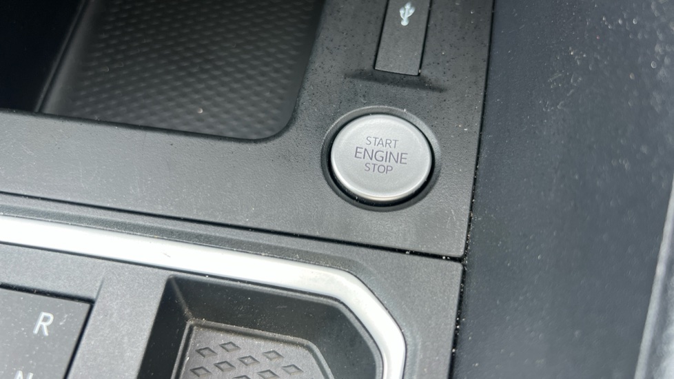Ford Transit Connect 250 L2 Petrol 1.5 EcoBoost PHEV 150 Trend Van Auto - Image 30