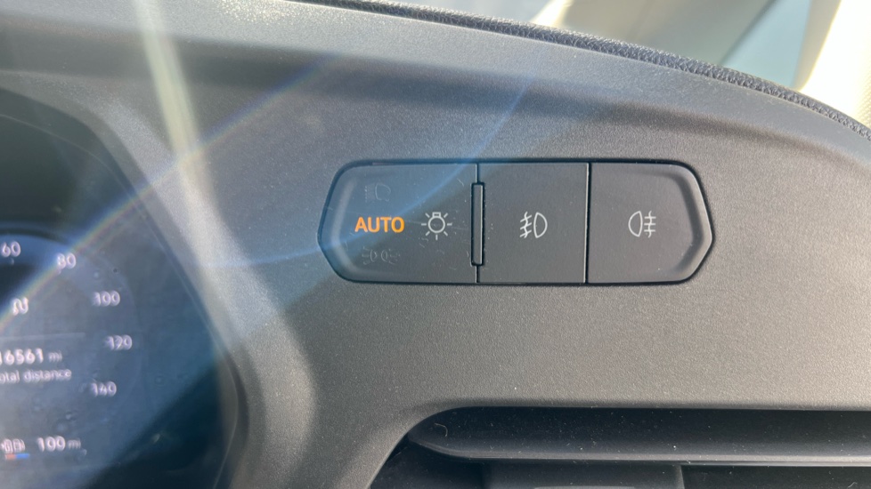 Ford Transit Connect 250 L2 Petrol 1.5 EcoBoost PHEV 150 Trend Van Auto - Image 37