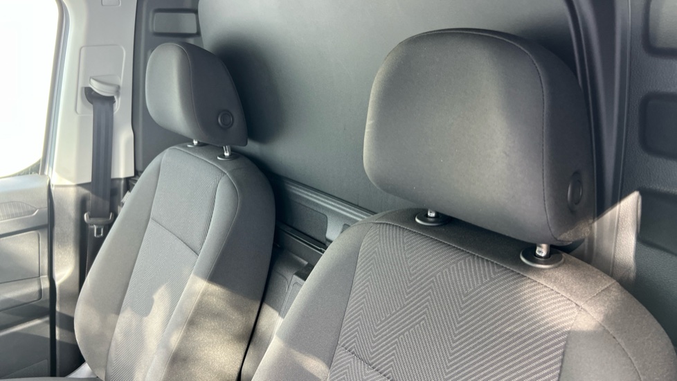 Ford Transit Connect 250 L2 Petrol 1.5 EcoBoost PHEV 150 Trend Van Auto - Image 15