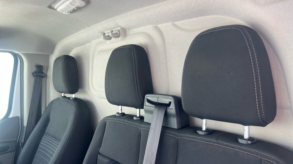Ford Transit Custom 280 L1 Diesel Fwd 2.0 EcoBlue 130ps Low Roof Limited Van - Image 15