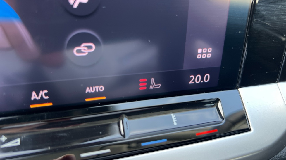 Ford Transit Connect 250 L2 Petrol 1.5 EcoBoost PHEV 150 Limited Van Auto - Image 25