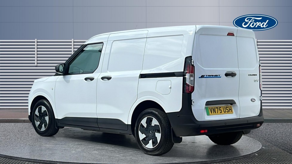 Ford Transit Courier E-Transit Courier 100kW 43kWh Trend Van Auto - Image 2