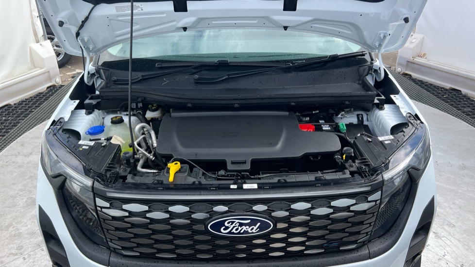 Ford Transit Courier E-Transit Courier 100kW 43kWh Trend Van Auto - Image 8