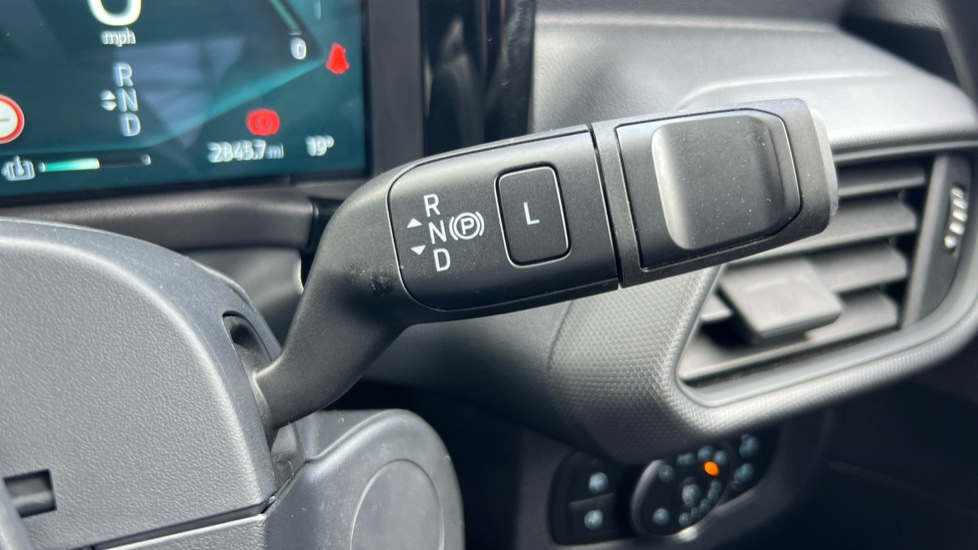Ford Transit Courier E-Transit Courier 100kW 43kWh Trend Van Auto - Image 13