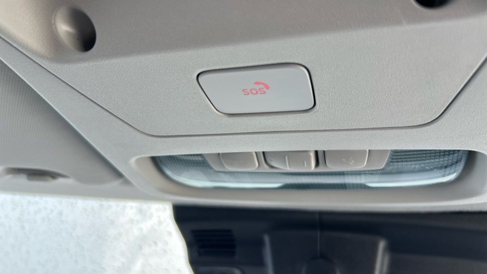 Ford Transit Courier E-Transit Courier 100kW 43kWh Trend Van Auto - Image 30