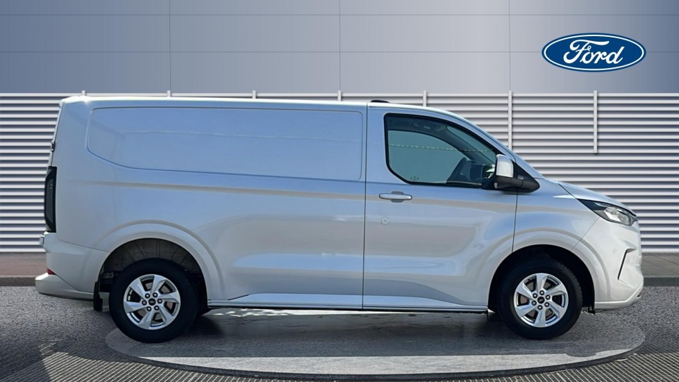 Ford Transit Custom 300 L1 Diesel Fwd 2.0 EcoBlue 136ps H1 Van Limited - Image 5