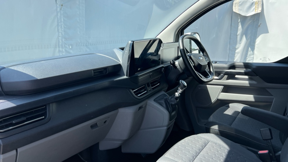 Ford Transit Custom 300 L1 Diesel Fwd 2.0 EcoBlue 136ps H1 Van Limited - Image 9