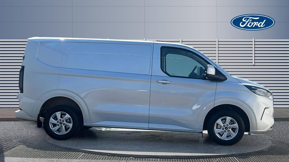 Ford Transit Custom 300 L1 Diesel Fwd 2.0 EcoBlue 136ps H1 Van Limited - Image 5