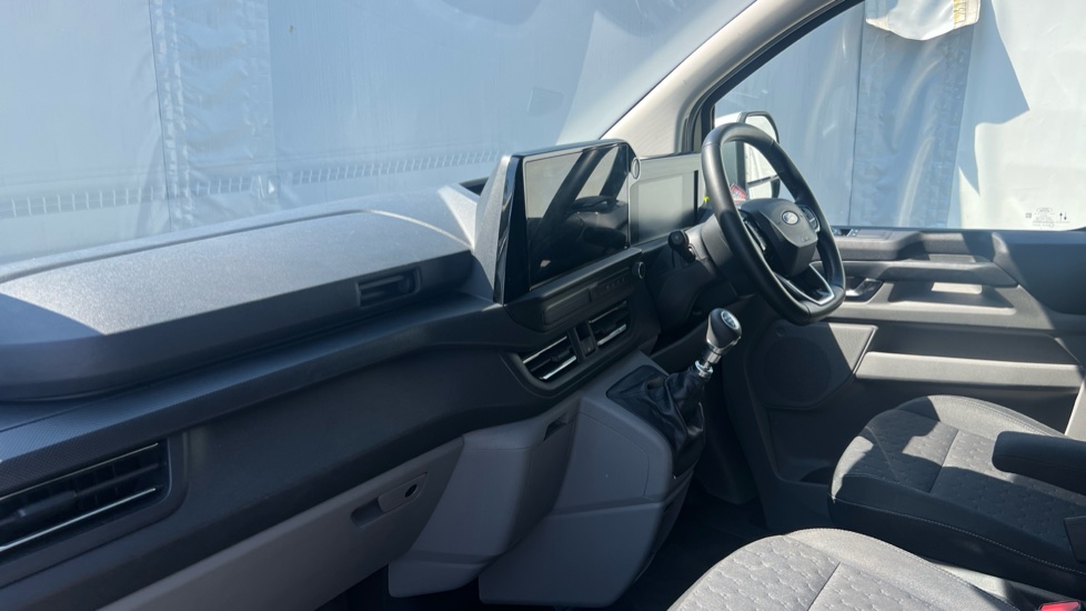 Ford Transit Custom 300 L1 Diesel Fwd 2.0 EcoBlue 136ps H1 Van Limited - Image 9