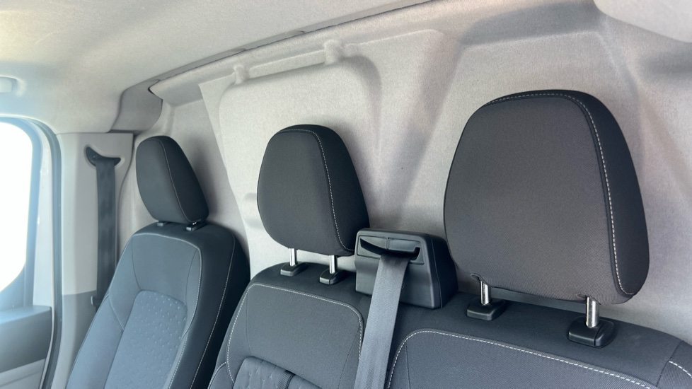 Ford Transit Custom 300 L1 Diesel Fwd 2.0 EcoBlue 136ps H1 Van Limited - Image 15