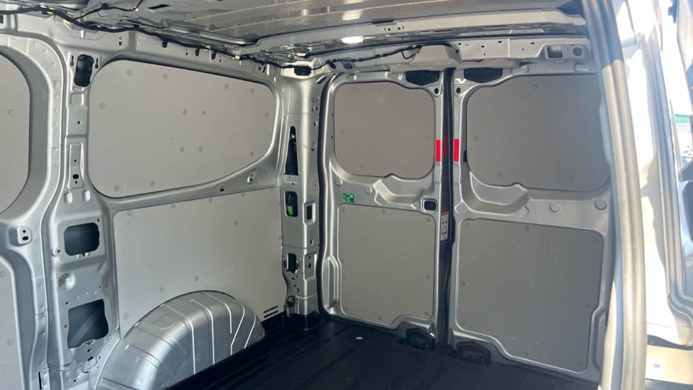 Ford Transit Custom 300 L1 Diesel Fwd 2.0 EcoBlue 136ps H1 Van Limited - Image 16