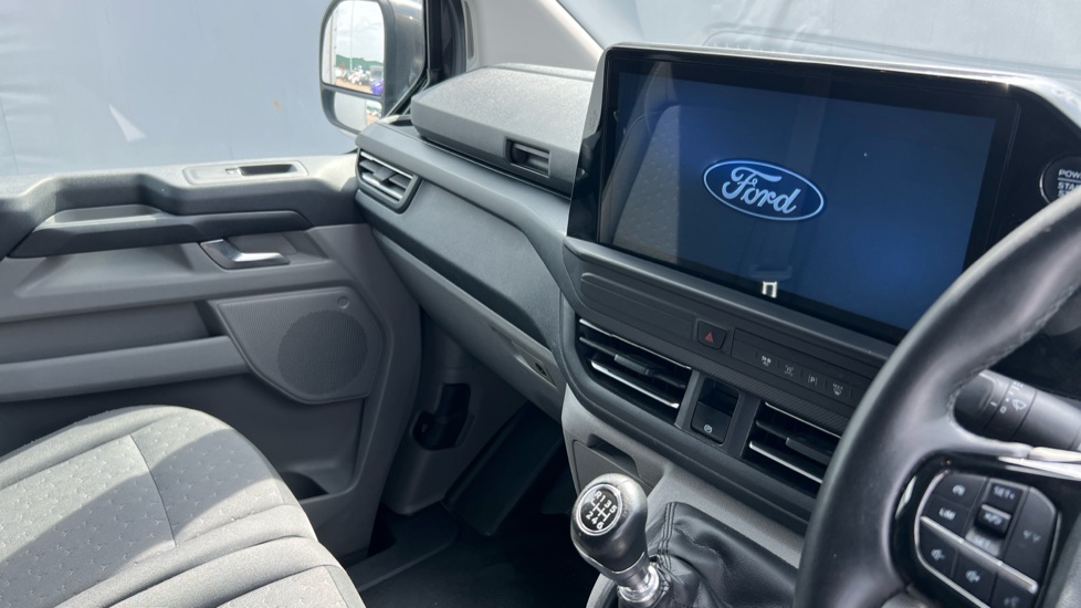 Ford Transit Custom 300 L1 Diesel Fwd 2.0 EcoBlue 136ps H1 Van Limited - Image 14