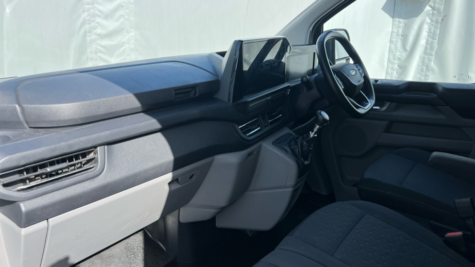 Ford Transit Custom 300 L1 Diesel Fwd 2.0 EcoBlue 136ps H1 Van Limited - Image 9