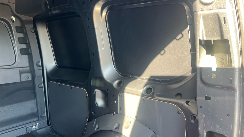 Ford Transit Connect 230 L1 Diesel 2.0 EcoBlue 122ps Limited Van Auto - Image 29