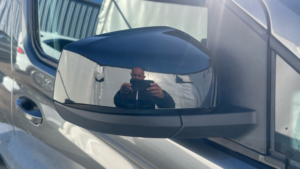 Ford Transit Connect 230 L1 Diesel 2.0 EcoBlue 122ps Limited Van Auto - Image 41