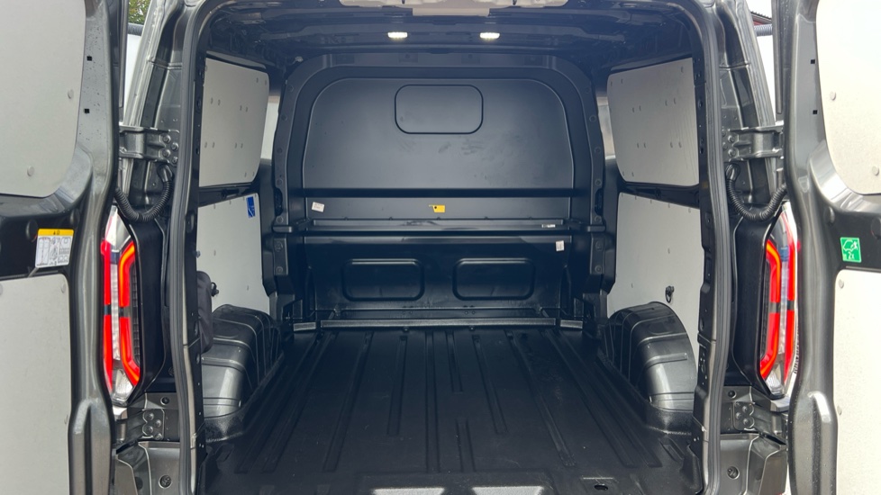 Ford Transit Custom 320 L2 Diesel Fwd 2.0 EcoBlue 170ps H1 Double Cab Van Sport Auto - Image 4
