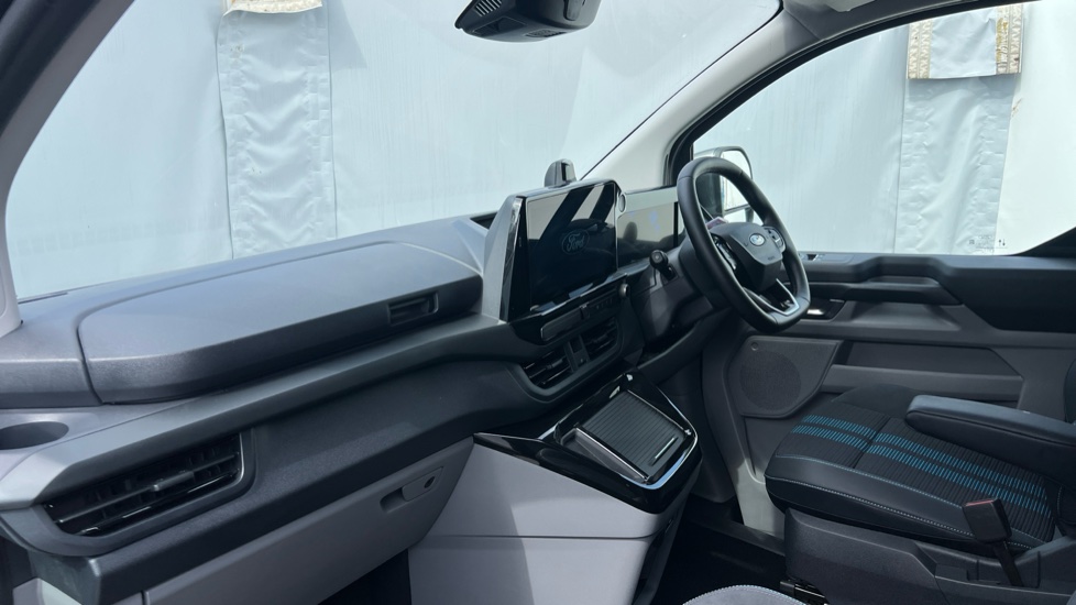 Ford Transit Custom 320 L2 Diesel Fwd 2.0 EcoBlue 170ps H1 Double Cab Van Sport Auto - Image 9