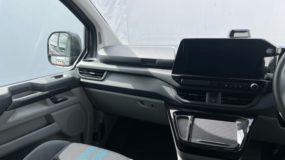 Ford Transit Custom 320 L2 Diesel Fwd 2.0 EcoBlue 170ps H1 Double Cab Van Sport Auto - Image 14
