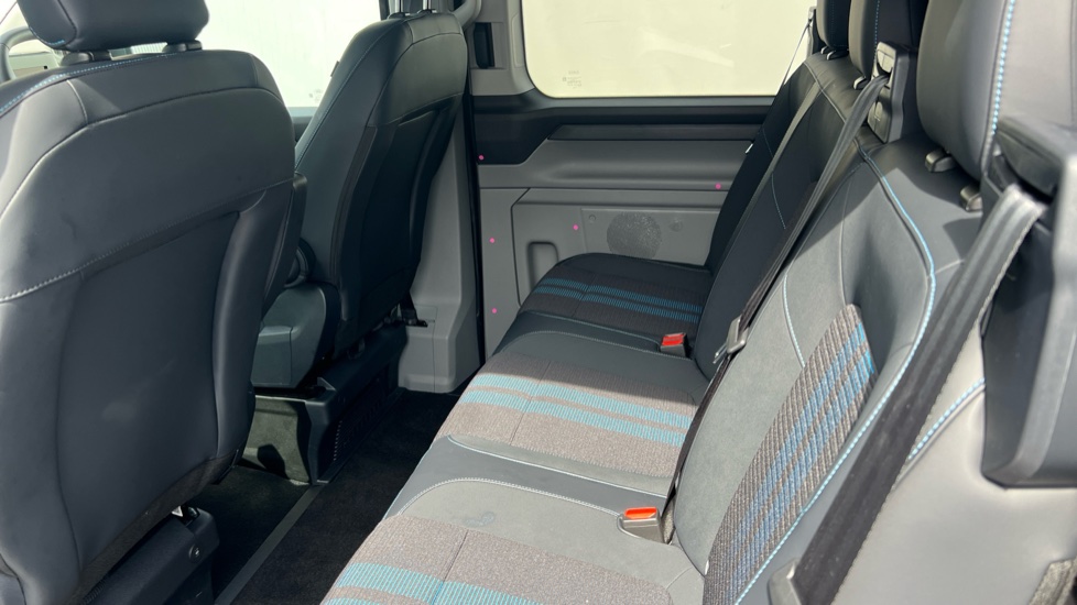 Ford Transit Custom 320 L2 Diesel Fwd 2.0 EcoBlue 170ps H1 Double Cab Van Sport Auto - Image 16
