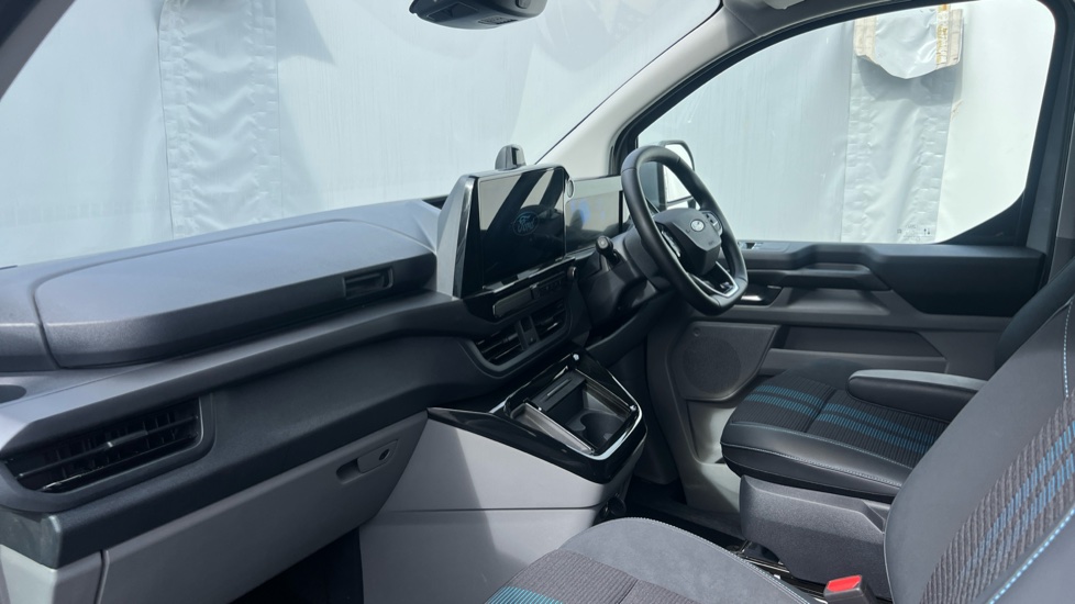 Ford Transit Custom 320 L2 Diesel Fwd 2.0 EcoBlue 170ps H1 Double Cab Van Sport Auto - Image 9