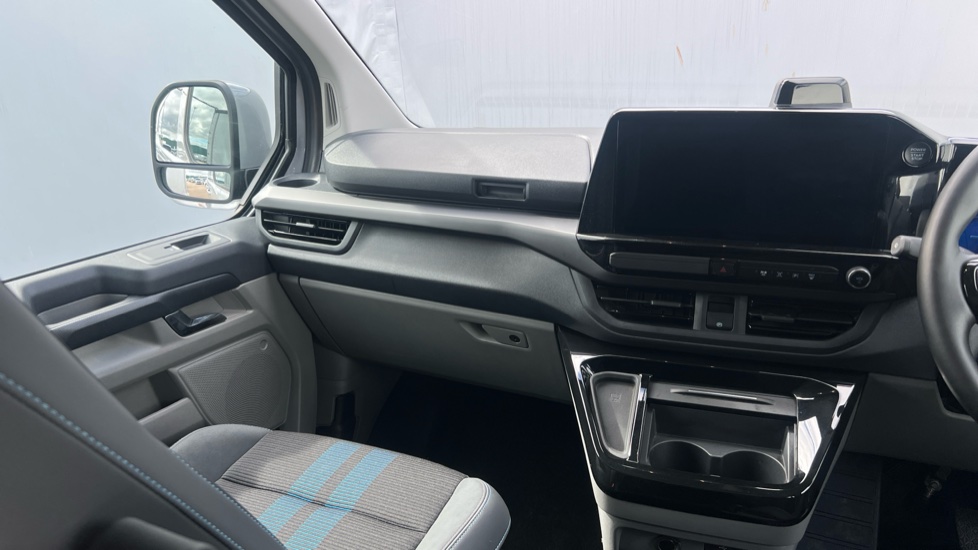 Ford Transit Custom 320 L2 Diesel Fwd 2.0 EcoBlue 170ps H1 Double Cab Van Sport Auto - Image 14