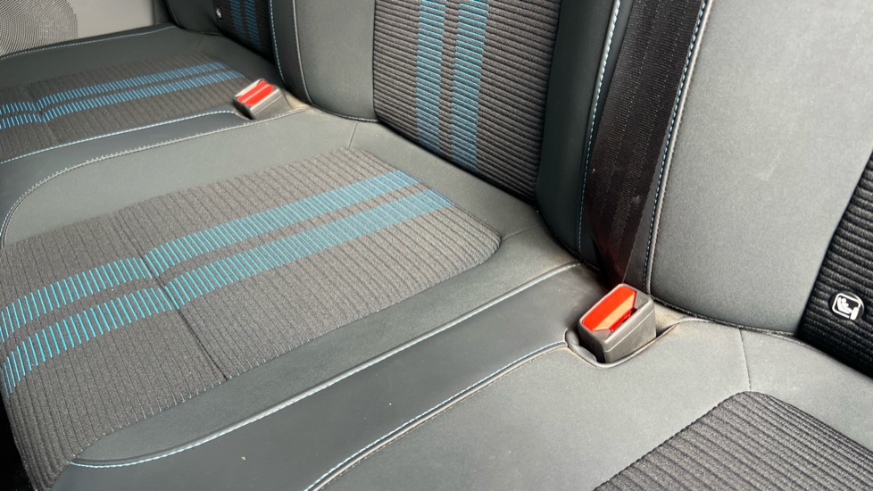 Ford Transit Custom 320 L2 Diesel Fwd 2.0 EcoBlue 170ps H1 Double Cab Van Sport Auto - Image 17