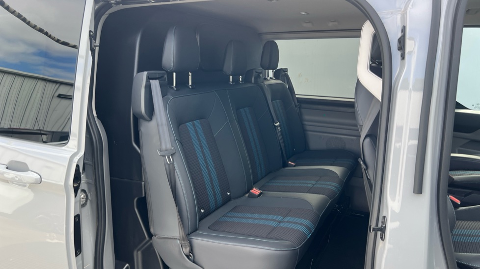 Ford Transit Custom 320 L2 Diesel Fwd 2.0 EcoBlue 170ps H1 Double Cab Van Sport Auto - Image 40