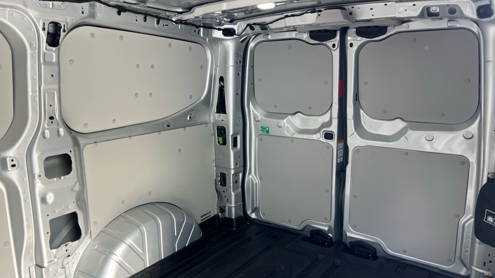 Ford Transit Custom 320 L1 Diesel Fwd 2.0 EcoBlue 136ps H1 Van Limited - Image 16