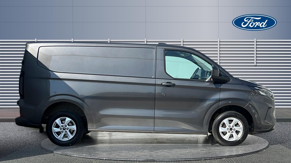 Ford Transit Custom 300 L1 Diesel Fwd 2.0 EcoBlue 136ps H1 Van Limited - Image 5