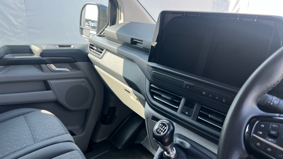 Ford Transit Custom 300 L1 Diesel Fwd 2.0 EcoBlue 136ps H1 Van Limited - Image 14
