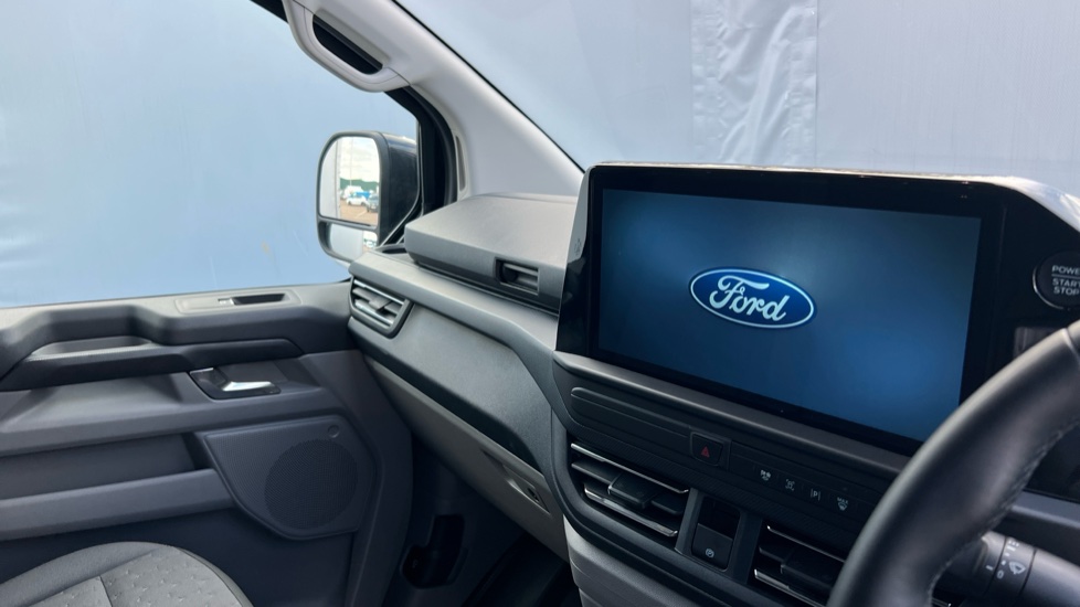 Ford Transit Custom 320 L1 Diesel Fwd 2.0 EcoBlue 136ps H1 Van Limited Auto - Image 14
