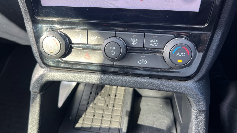 Ford Ranger Diesel Pick Up D/Cab Wildtrak 3.0 EcoBlue V6 240 Auto - Image 27
