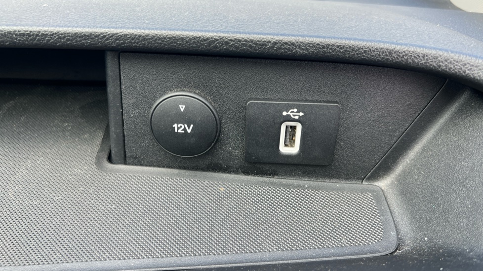 Ford Transit Custom 320 L2 Diesel Fwd 2.0 EcoBlue 185ps Low Roof Sport Van - Image 30