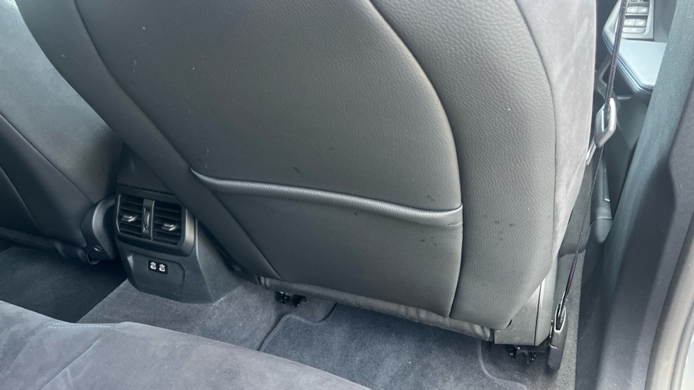 BMW 1 Series M135i xDrive 5dr Step Auto Petrol Hatchback - Image 40