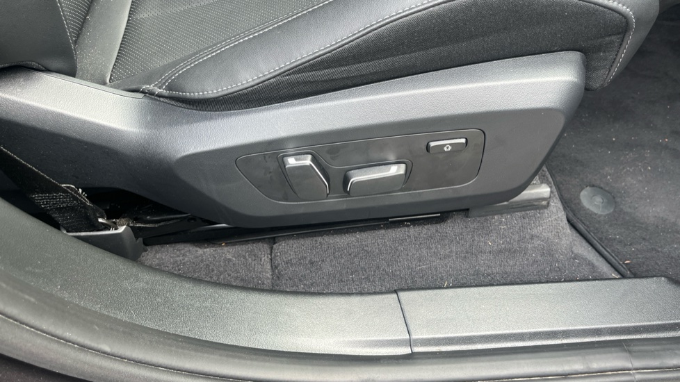 BMW X3 20 xDrive M Sport 5dr Step Auto Petrol Estate - Image 37