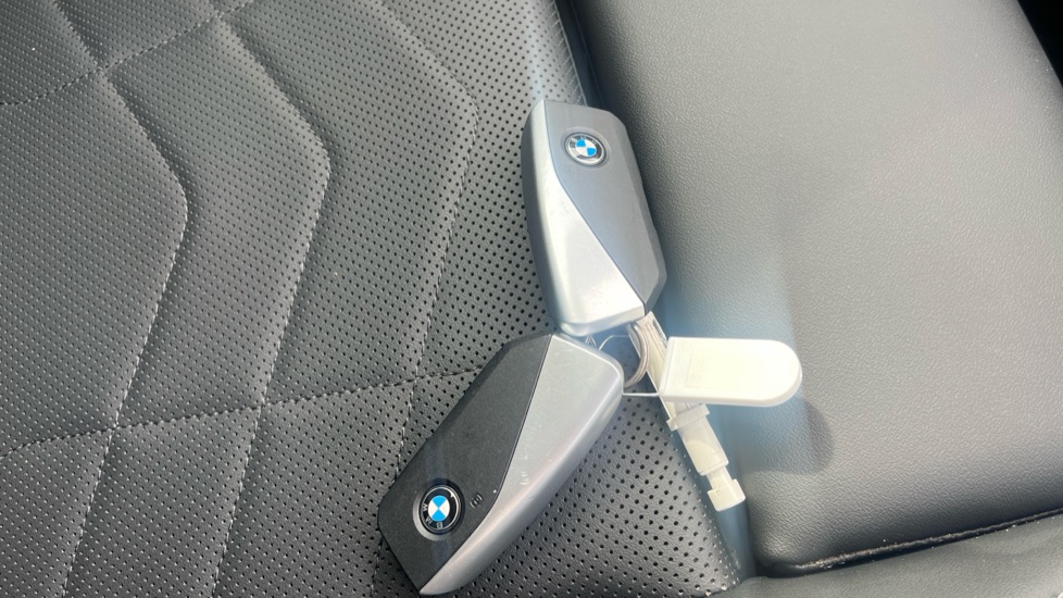 BMW X1 sDrive 18d xLine 5dr Step Auto Diesel Estate - Image 20