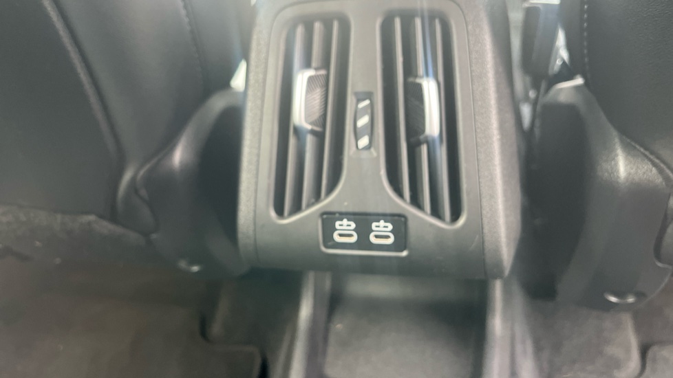 BMW X1 sDrive 18d xLine 5dr Step Auto Diesel Estate - Image 39