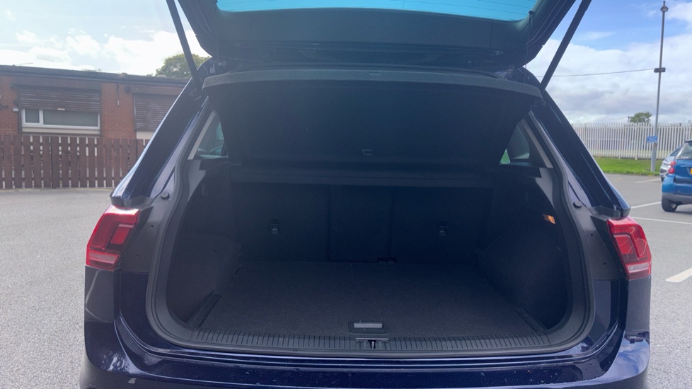 Volkswagen Tiguan 2.0 TDi 150 SE Nav 5dr Diesel Estate - Image 4