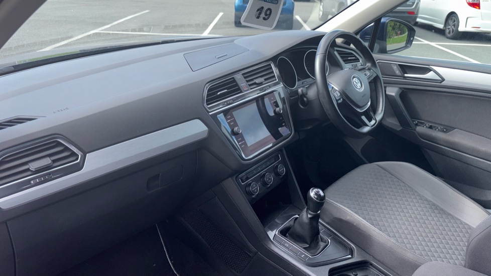 Volkswagen Tiguan 2.0 TDi 150 SE Nav 5dr Diesel Estate - Image 9