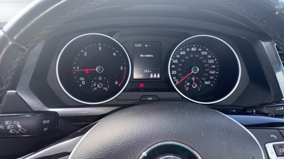 Volkswagen Tiguan 2.0 TDi 150 SE Nav 5dr Diesel Estate - Image 18