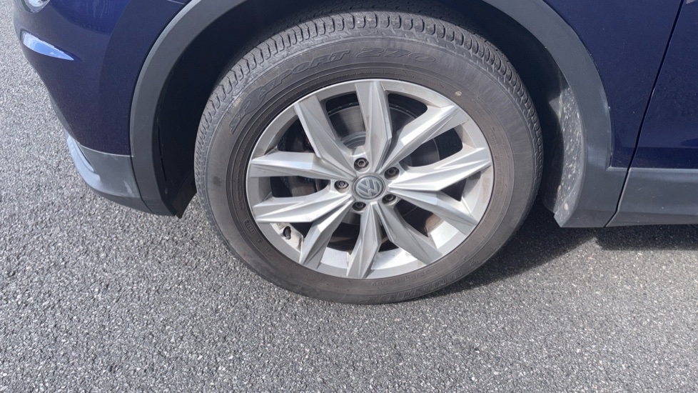 Volkswagen Tiguan 2.0 TDi 150 SE Nav 5dr Diesel Estate - Image 38