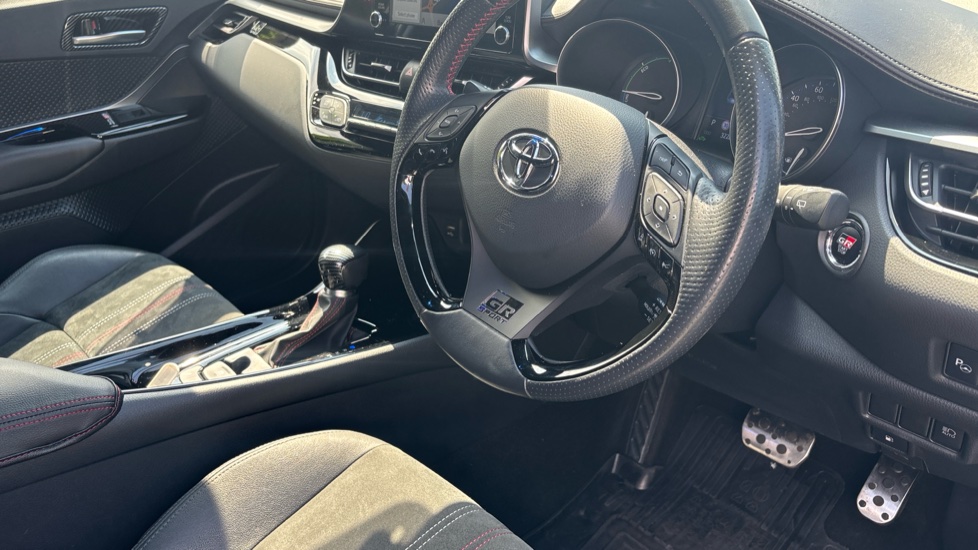 Toyota C-HR 2.0 Hybrid GR Sport 5dr CVT Hybrid Hatchback - Image 11