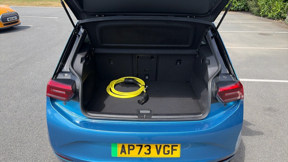 Volkswagen ID.3 150kW Pro Launch Edition 1 58kWh 5dr Auto Electric Hatchback - Image 4