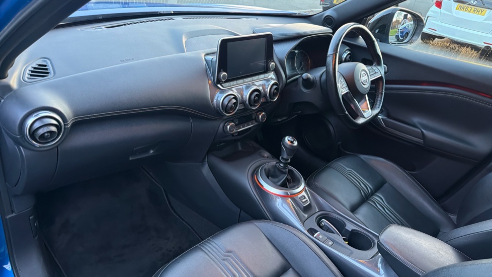 Nissan Juke 1.0 DiG-T 114 Tekna 5dr Petrol Hatchback - Image 9