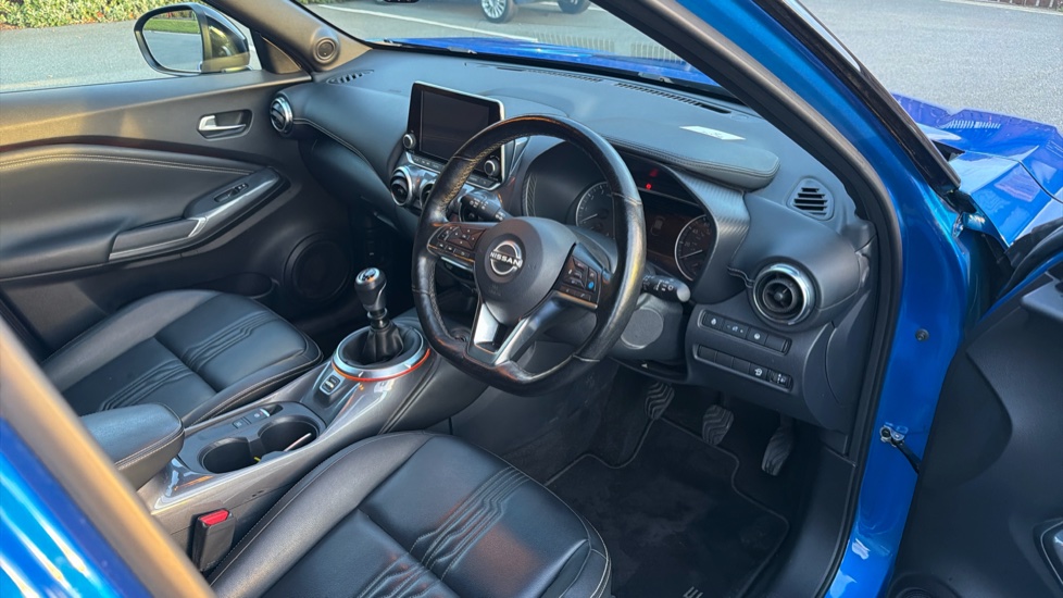 Nissan Juke 1.0 DiG-T 114 Tekna 5dr Petrol Hatchback - Image 11